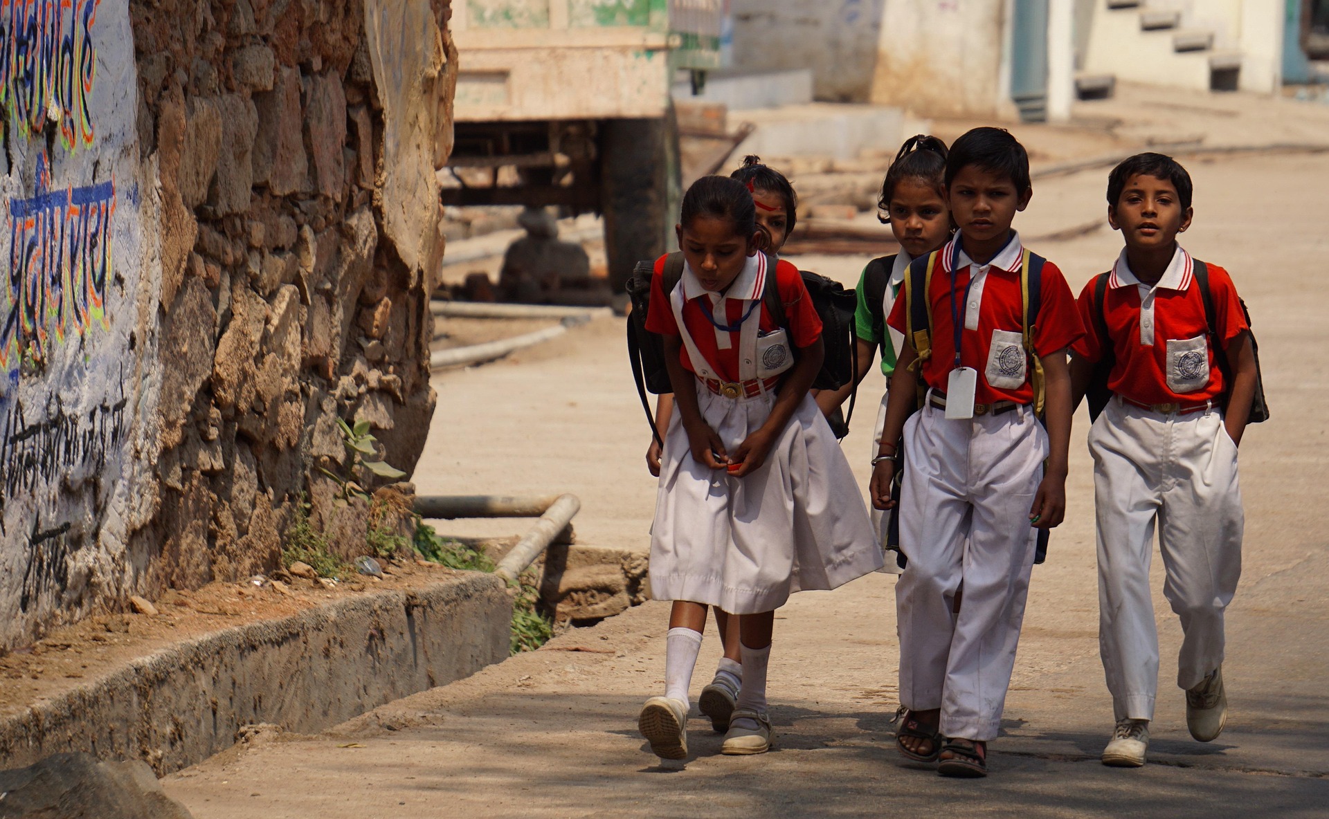 indian-holiday-4393133_1920